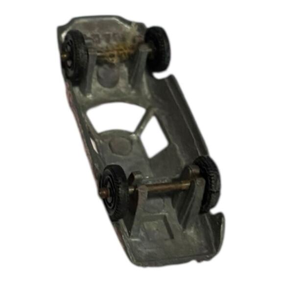 Vintage Red Medal Matchbox Car - Picture 4 of 4